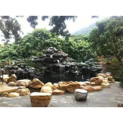 驳岸自然千层石公园点缀千层石假山