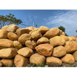 鱼池驳岸造景石吨位黄蜡石