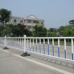 市政护栏加厚道路隔离防护栏城市交通防撞栏杆景区分流隔离栏
