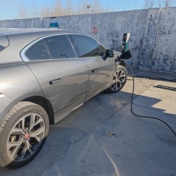 淄博享电移动充电车，解决纯电车应急充电问题