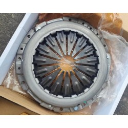 路虎神行者2 極光2.2柴油離合器壓盤 機(jī)油散熱器